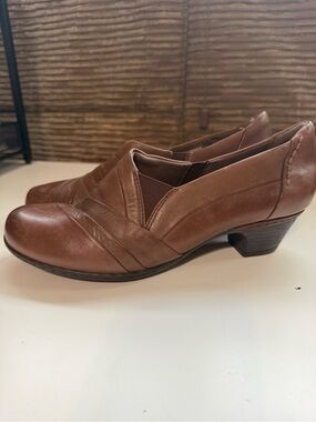 Rockport Brown Leather Low Heel Slip-On Pumps